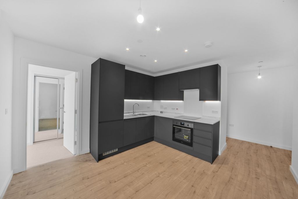 Property photo 3 of 13 Dsc_3027_High