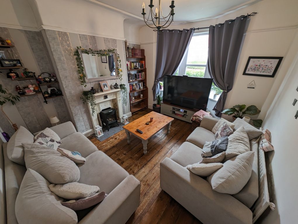 Property photo 3 of 17 Photo 3