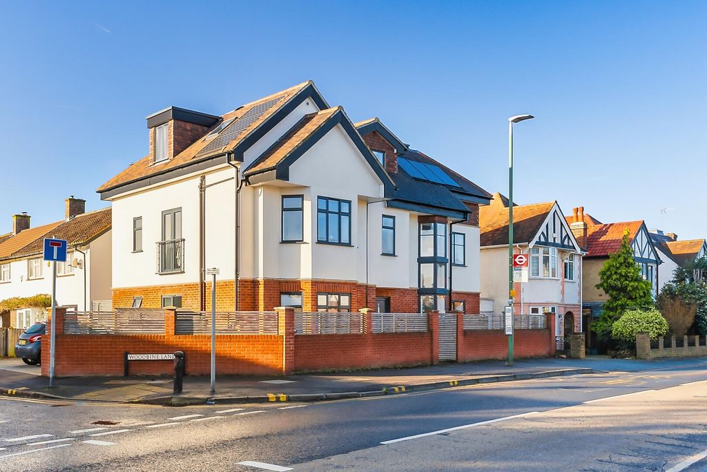 Property photo 1 of 19 Front (Exterior)