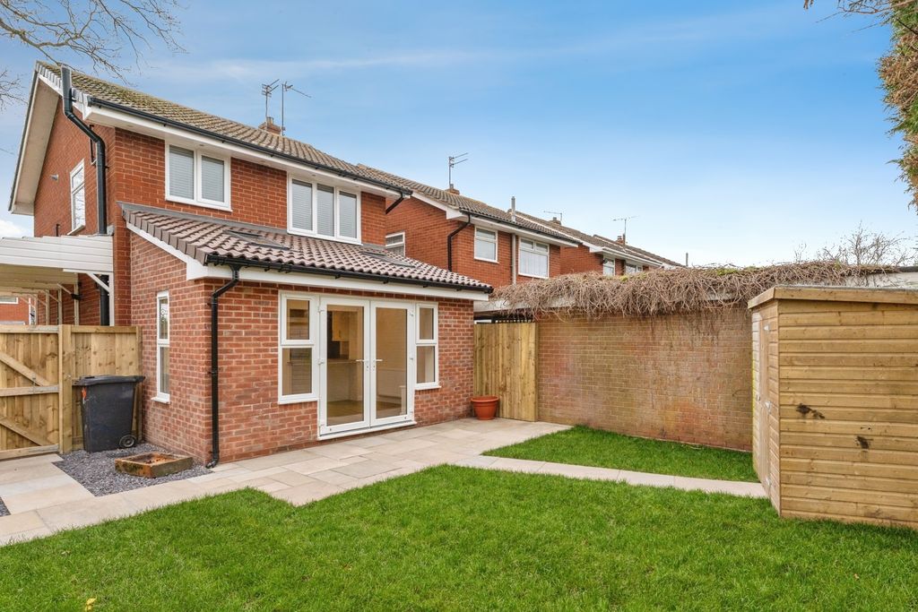 Property photo 2 of 15