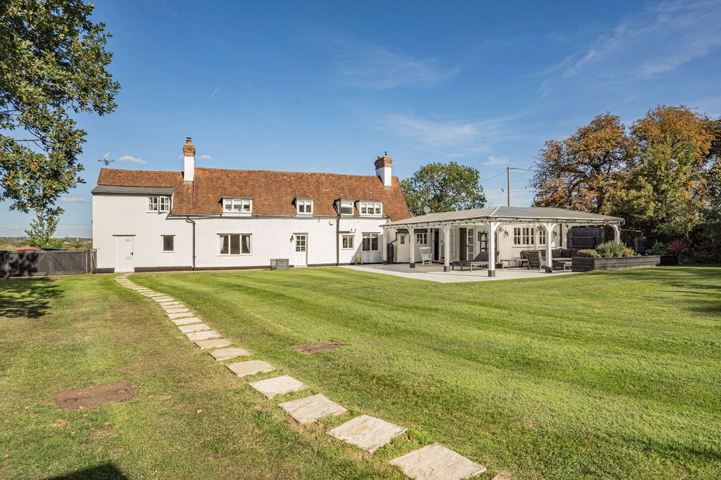 Property photo 1 of 40