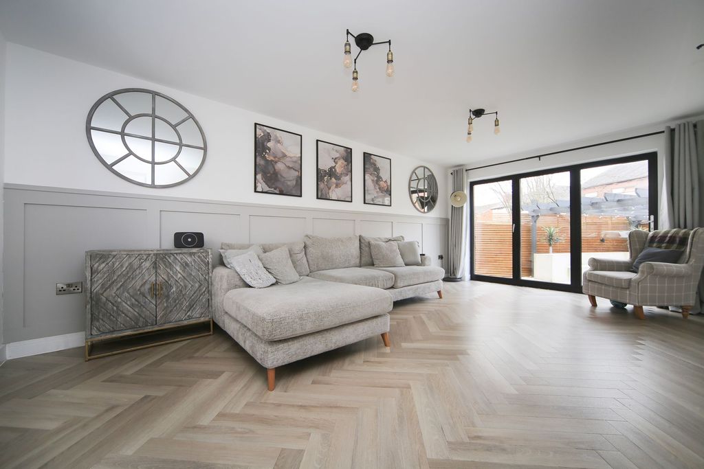 Property photo 2 of 29