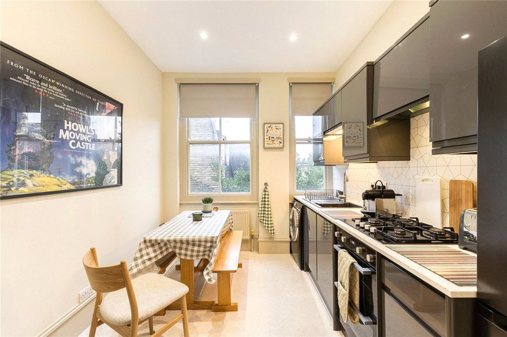 Property photo 2 of 11 Kitchen/Dining