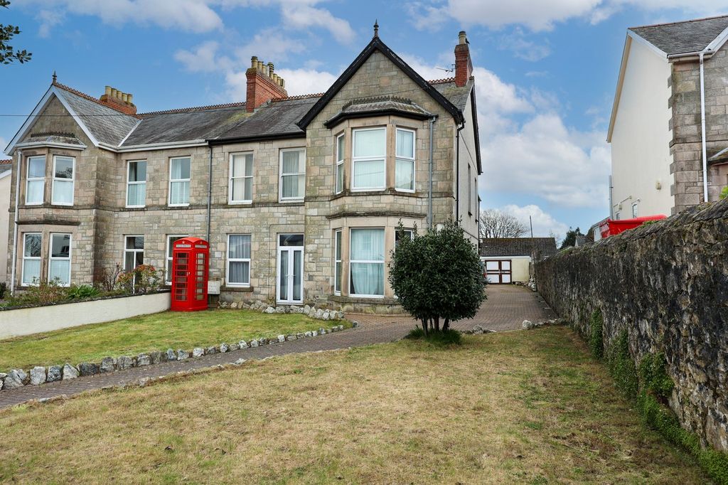 Property photo 2 of 15