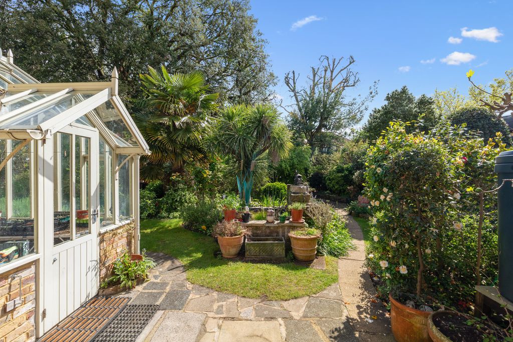 Additional image 18 of 5 bed detached house for saleHigh Street, Hampton TW12