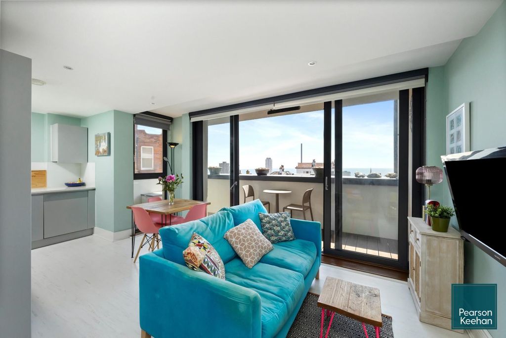 Property photo 3 of 19 Living Room