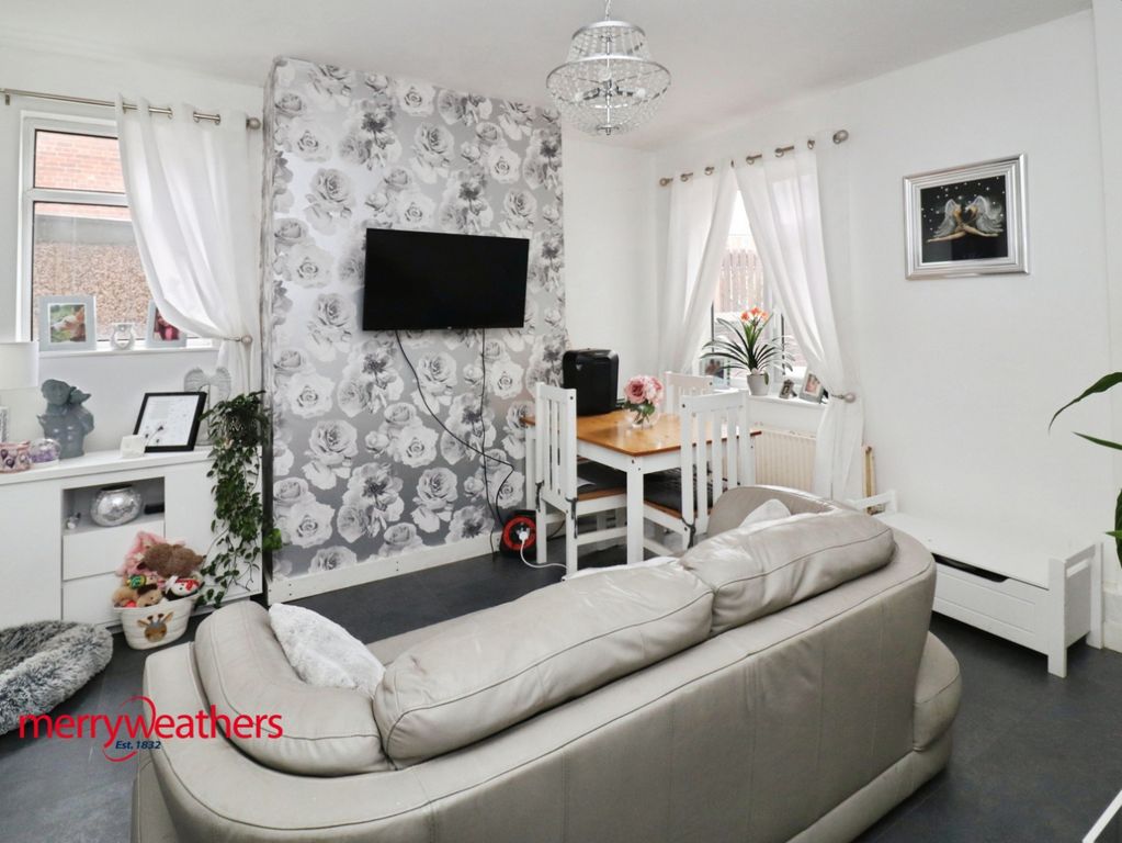 Property photo 3 of 7 Dining Room