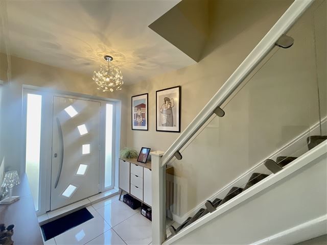 Property photo 3 of 21 Hallway
