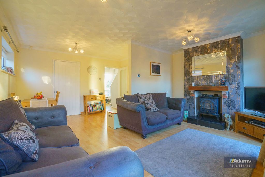 Property photo 3 of 26