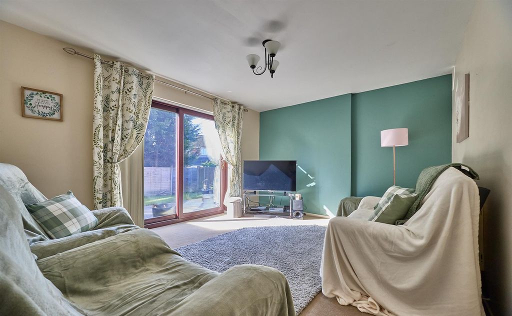 Property photo 2 of 13 Lounge Diner To Rear