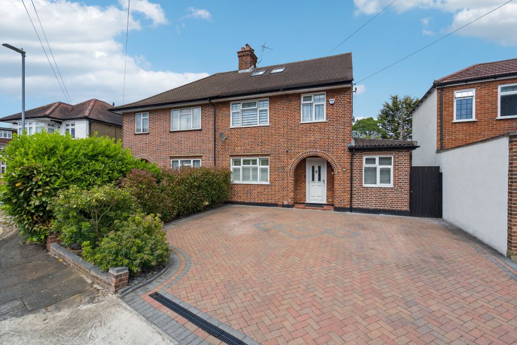 Property photo 1 of 18