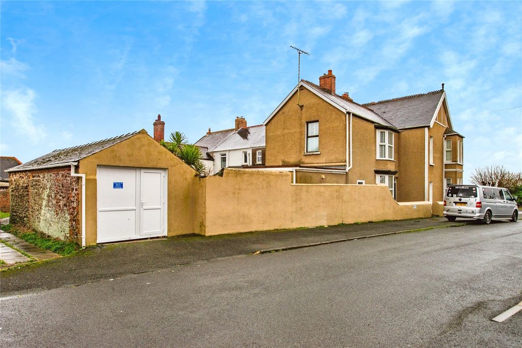 Additional image 18 of 5 bed detached house for saleWellington Road, Hakin, Milford Haven, Pembrokeshire SA73