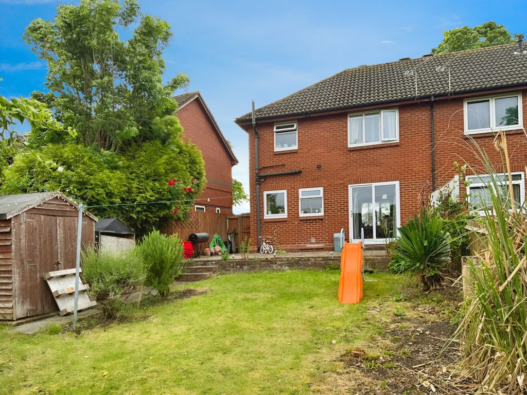 Property photo 2 of 23