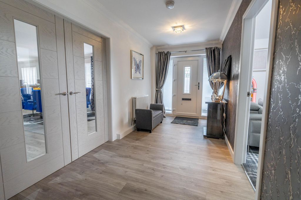 Property photo 2 of 30 Hallway