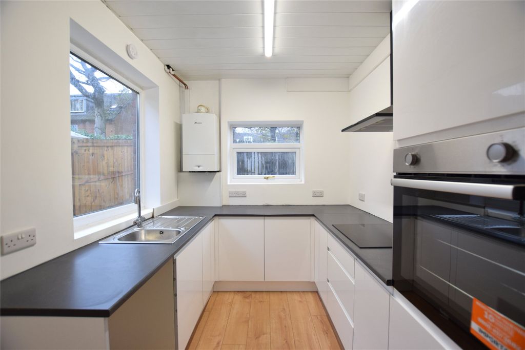 Property photo 2 of 12 Kitchen