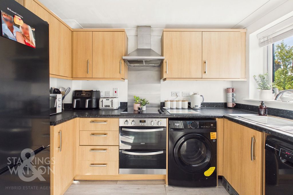 Property photo 3 of 24