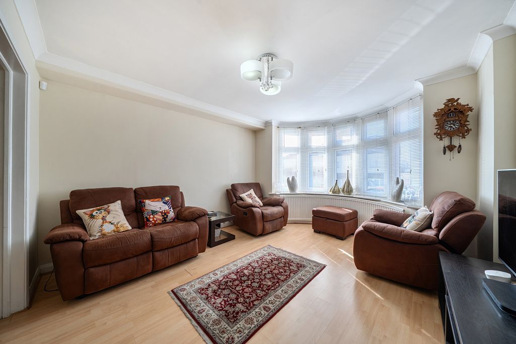 Property photo 2 of 17 1508517-19-6A82d6...
