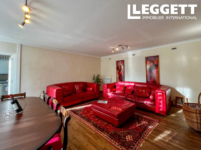 Property photo 2 of 10