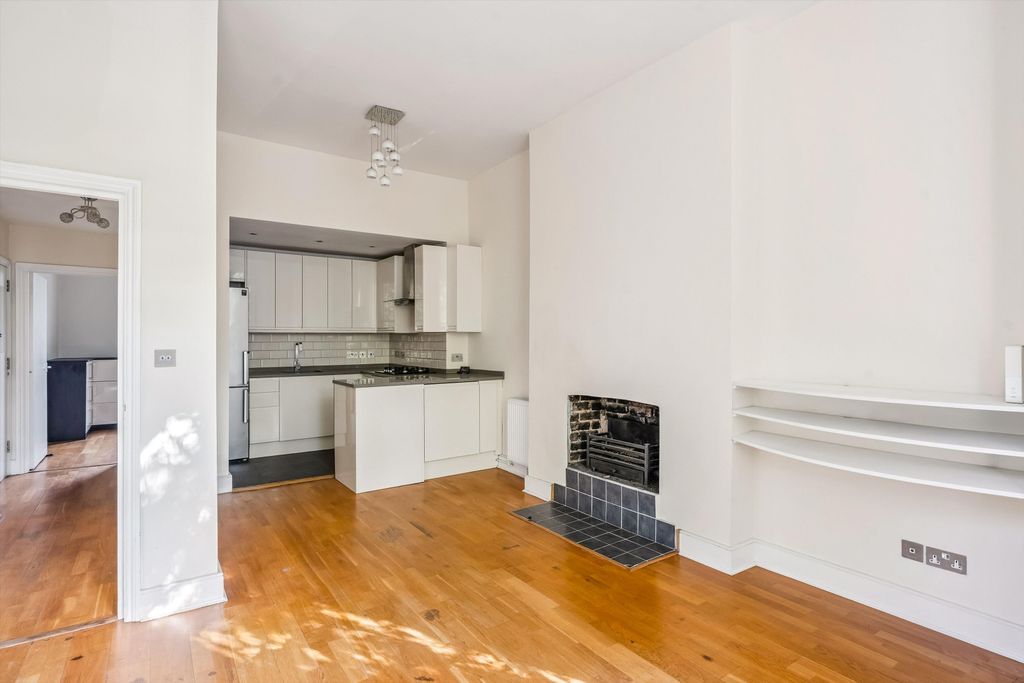 Property photo 3 of 11 Image