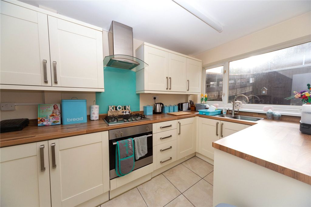 Property photo 2 of 12 Picture No. 04