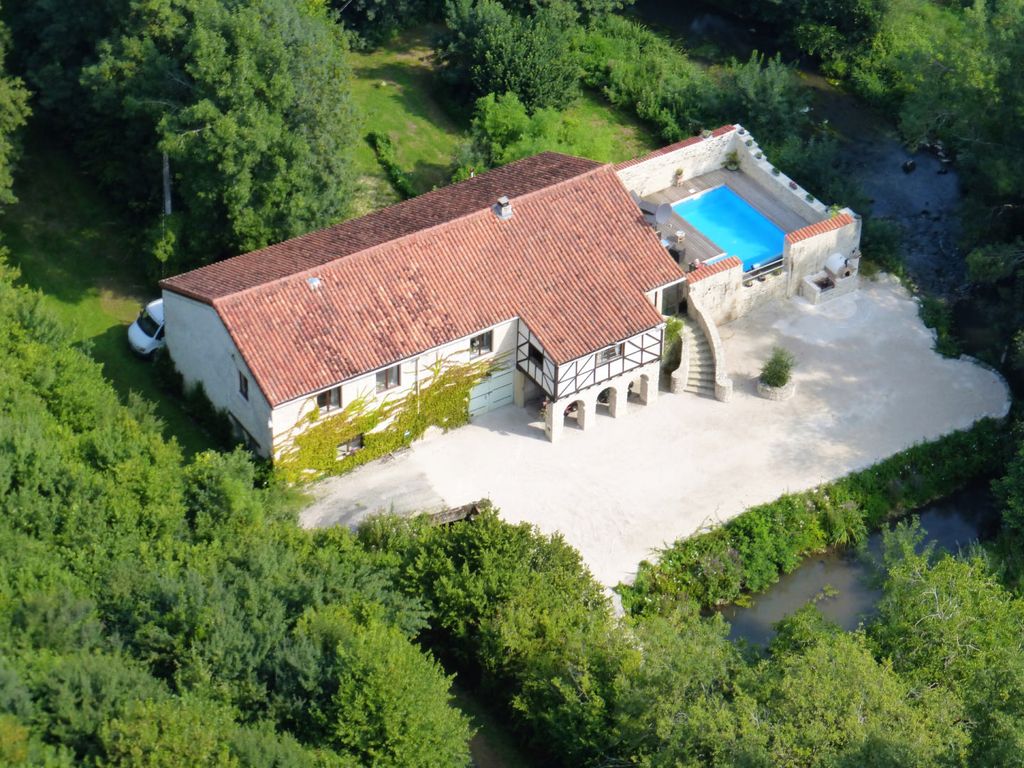 Property photo 1 of 20