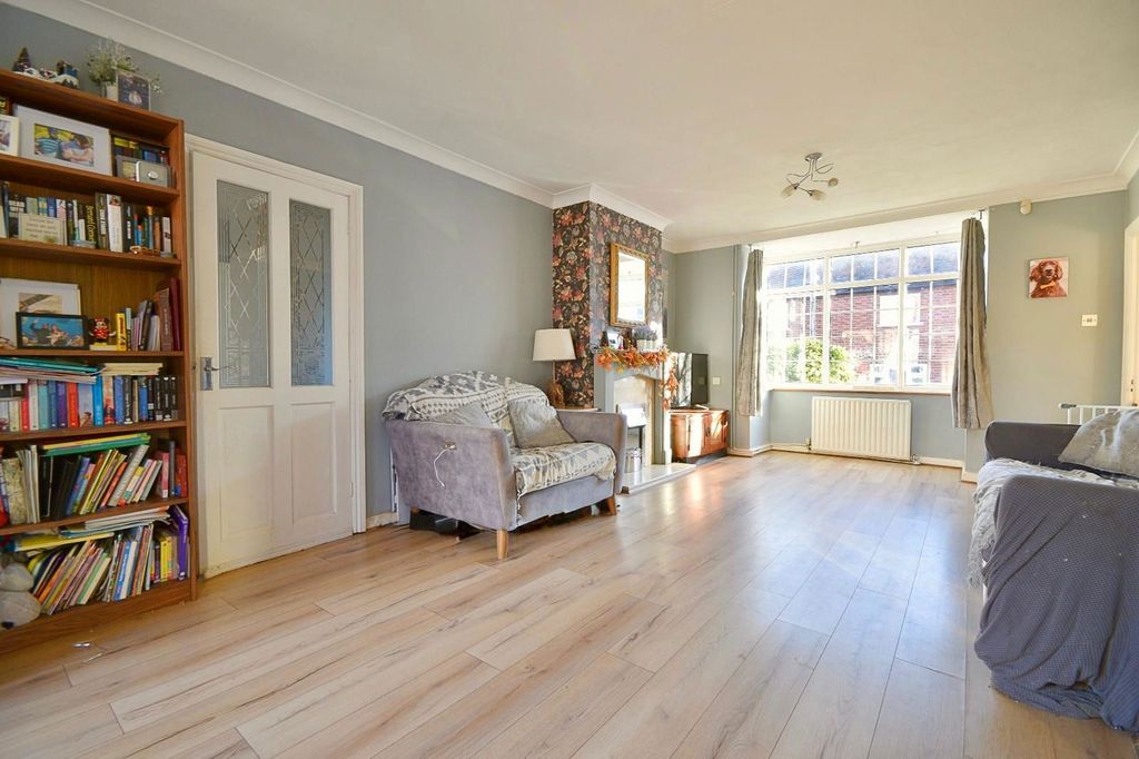 Property photo 3 of 19