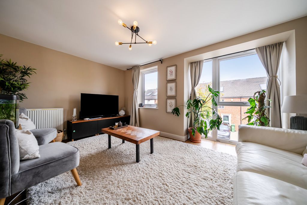 Property photo 3 of 23 1520621-12-6Aa7E3...