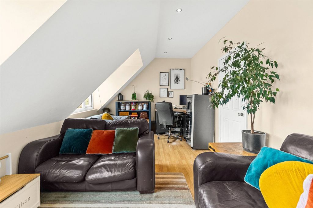 Property photo 3 of 10 Picture No. 06