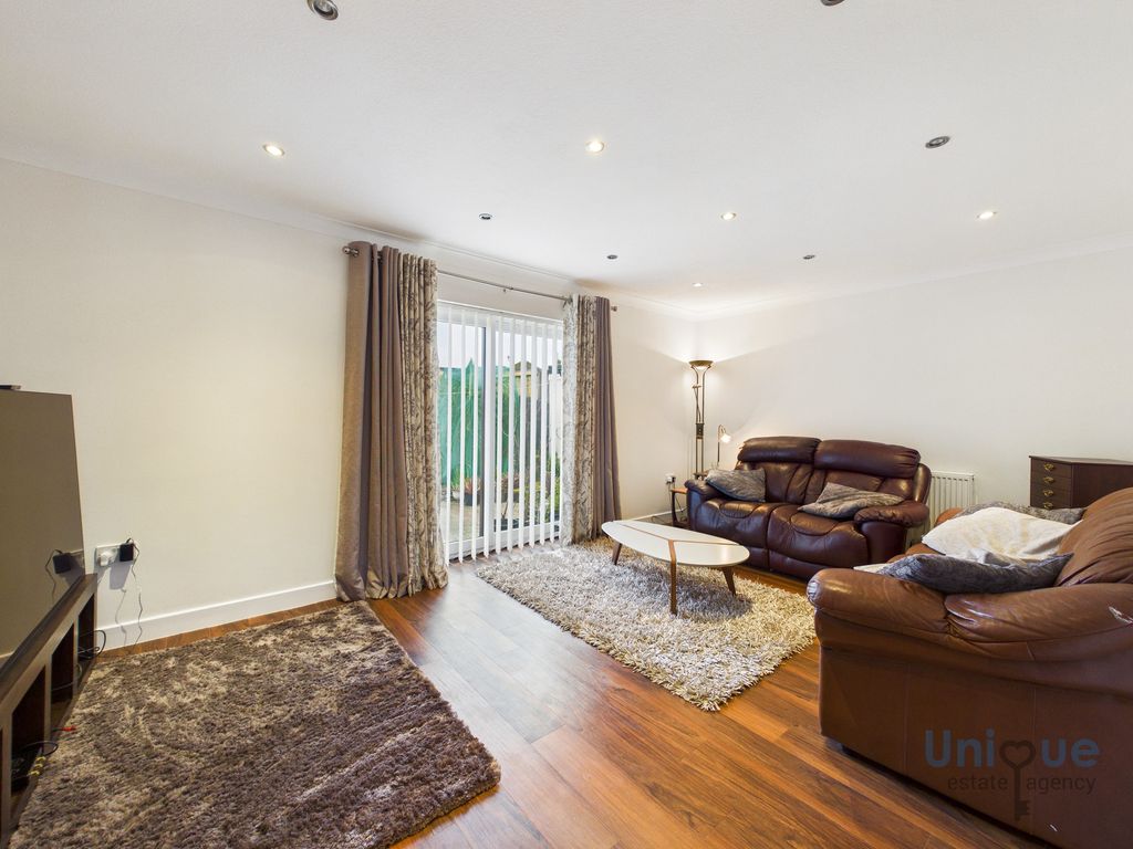 Property photo 3 of 23