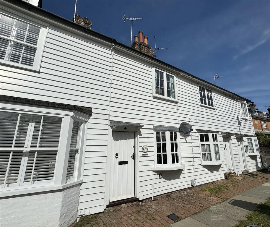 Property photo 1 of 8 External