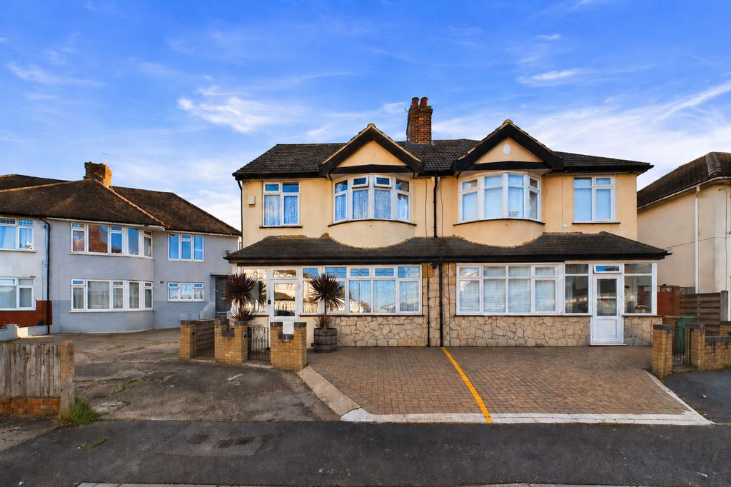 Property photo 1 of 23