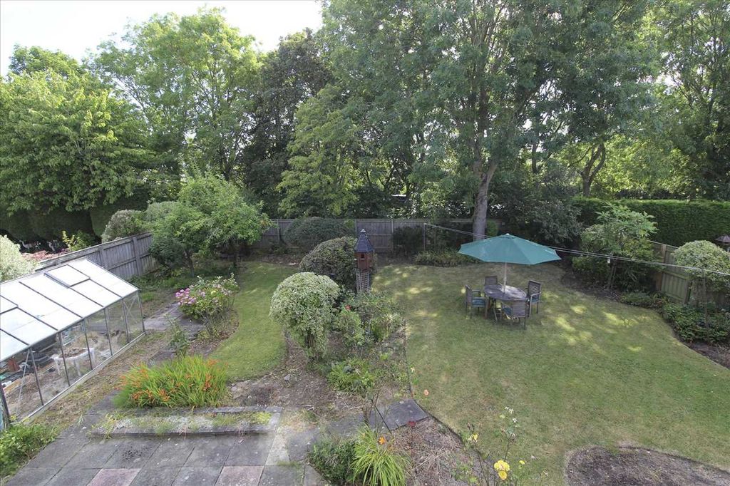 Property photo 2 of 15 Feature Photo