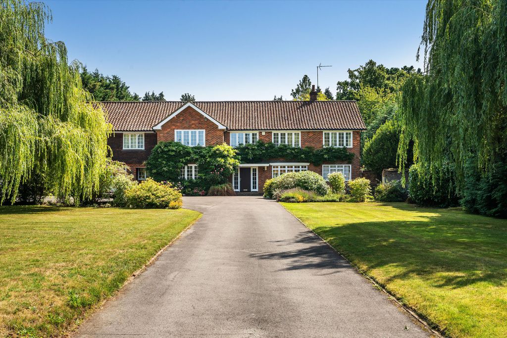 Additional image 23 of 6 bed detached house for saleSummers Lane, Hurtmore, Godalming, Surrey GU7