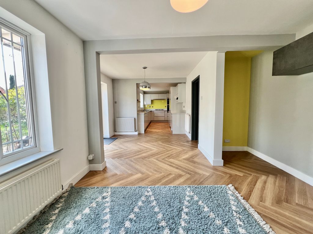 Property photo 3 of 24