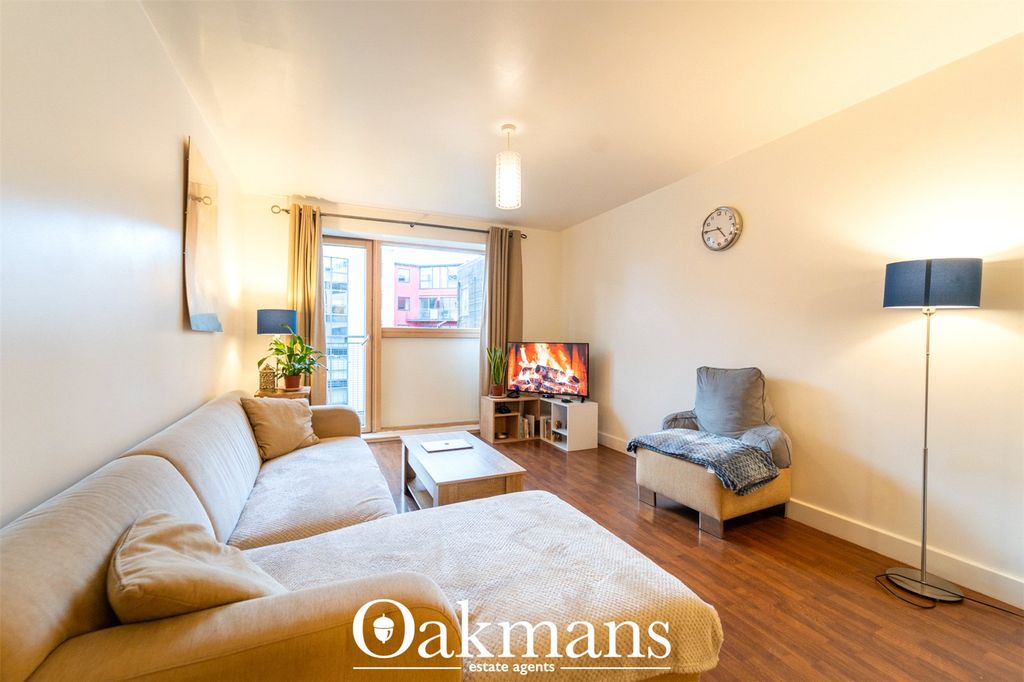 Property photo 2 of 13 Picture No. 08