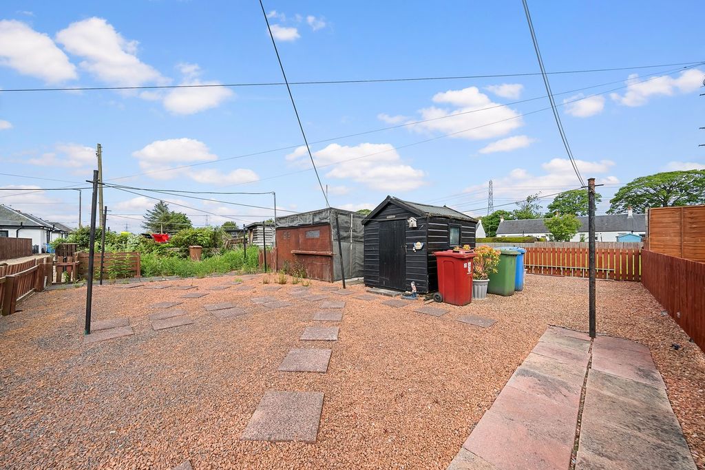 Property photo 3 of 31
