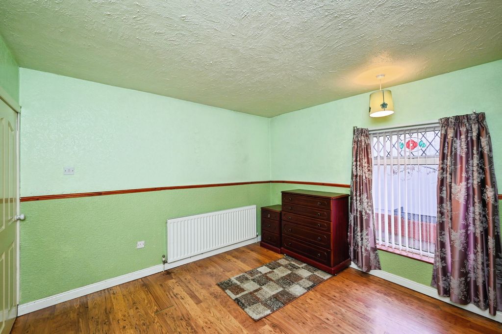 Property photo 3 of 16