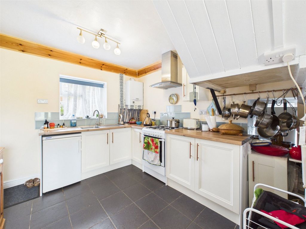Property photo 3 of 19 Picture No. 04
