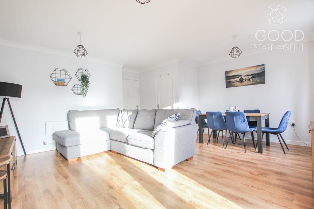 Property photo 3 of 18