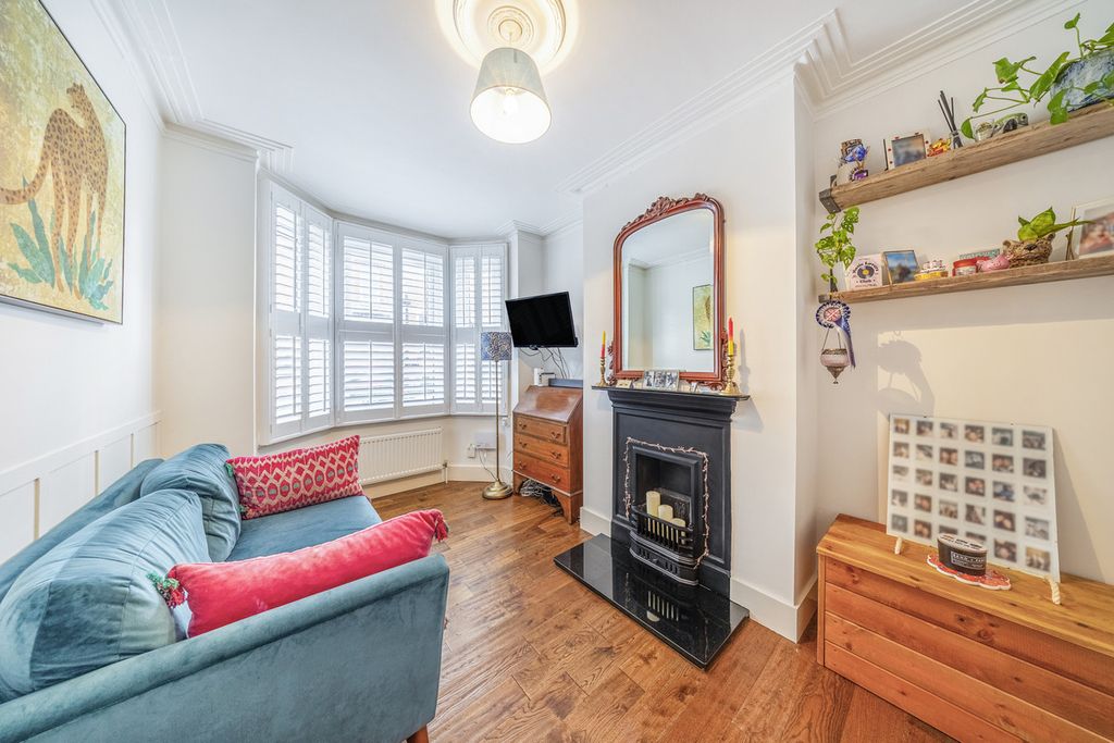 Property photo 2 of 13