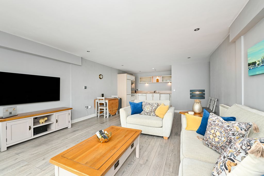 Property photo 3 of 18 Property Image 3