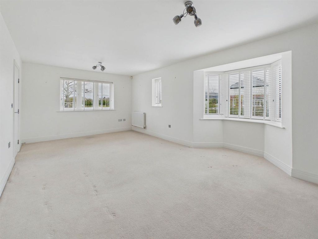 Property photo 3 of 28 Cam03972G0-Pr0278-Still034.Jpg