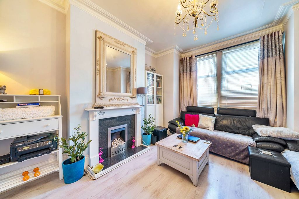 Property photo 2 of 16