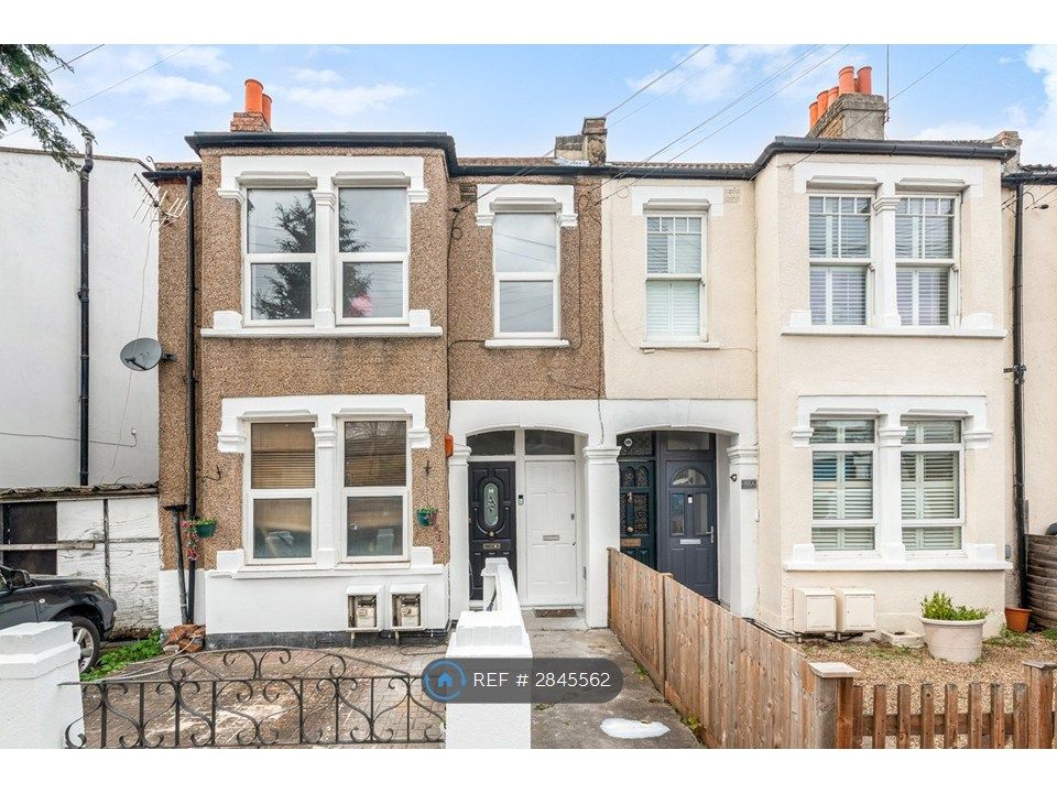 Property photo 2 of 18