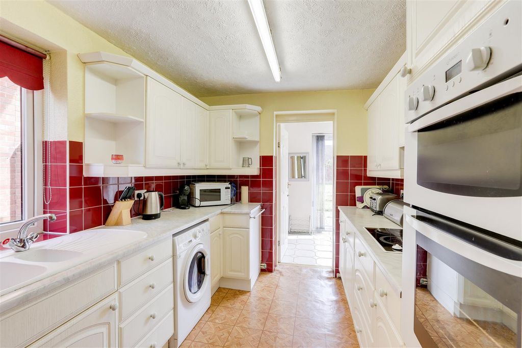 Property photo 3 of 19 280725_11.Jpg
