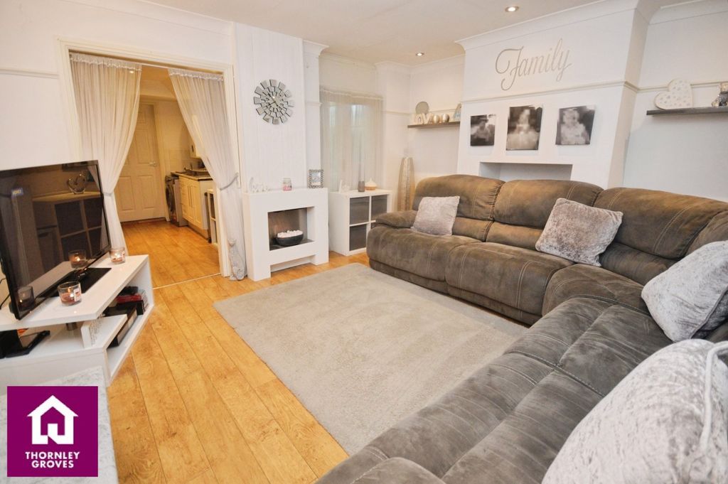 Property photo 3 of 14 Living Room