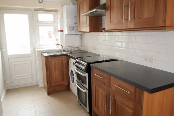 Property photo 2 of 12 Kitchen