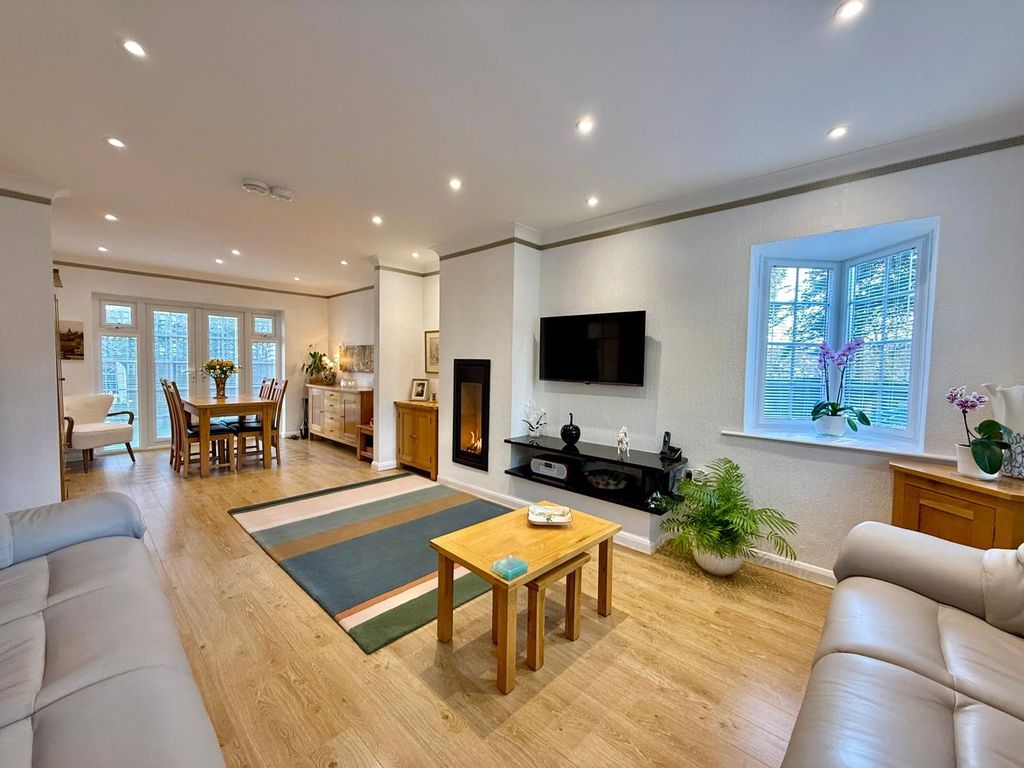 Property photo 2 of 15 Picture No. 09