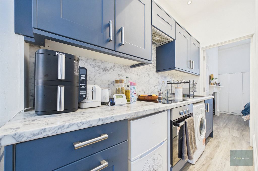 Property photo 3 of 6 Picture No. 20