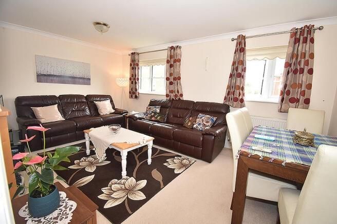 Property photo 2 of 7 23 Sea Lounge.Jpg